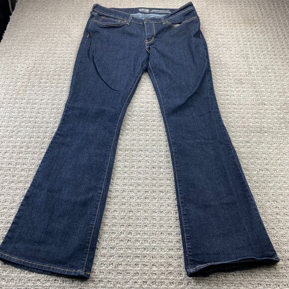 Signature by Levi's Strauss Women's Modern Boot Cut Jeans Size 16M W33/32 Denim - Picture 1 of 13